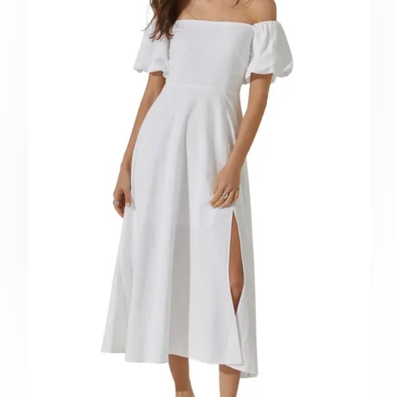 Astr Dresses & Skirts - Astr the label white puff sleeve midi dress